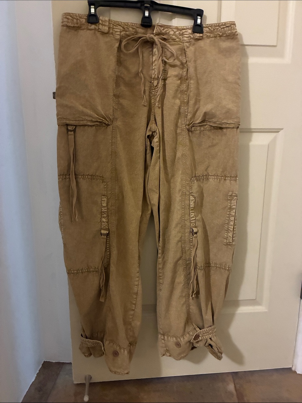 Free People Women's Cargo Pants in Tan, L